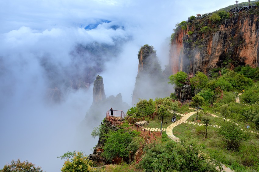 會東旅游資源豐富，有著不同于其他地方的特色，圖為4A級景區(qū)老君峰