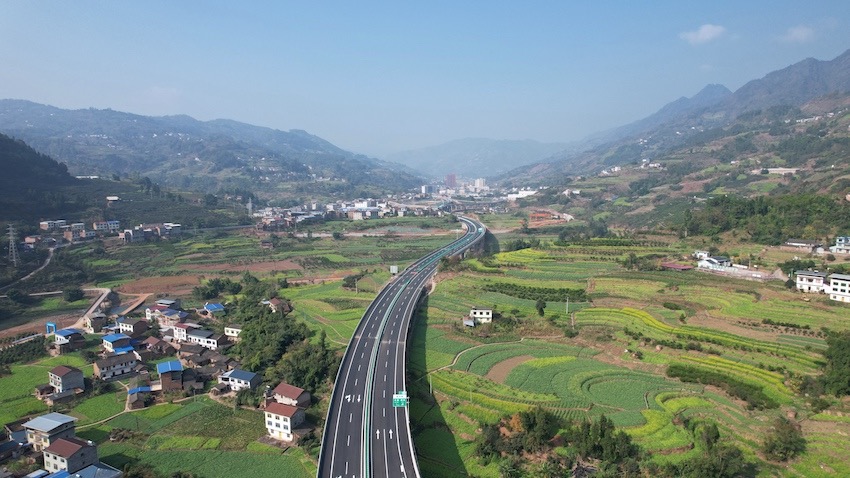 仁沐新高速月兒壩大橋。四川省交通運(yùn)輸廳供圖