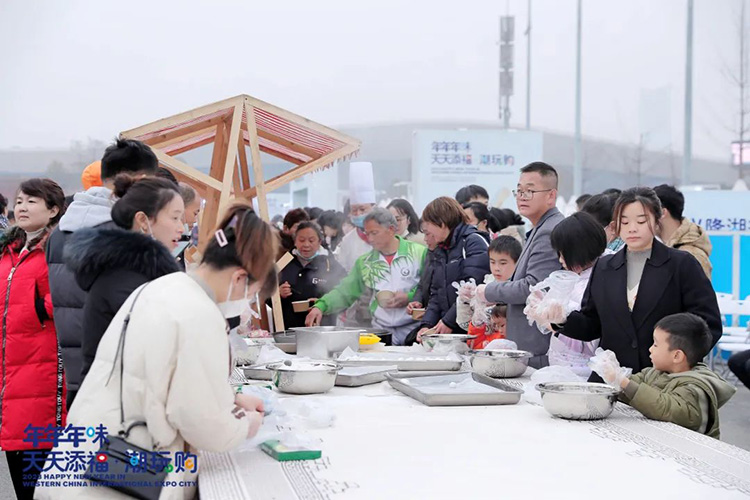 資料圖：包湯圓、煮湯圓。天府新區融媒體中心供圖