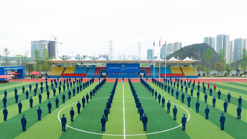 冬季練兵片區(qū)比武開幕式現(xiàn)場(chǎng)。四川省消防救援總隊(duì)供圖