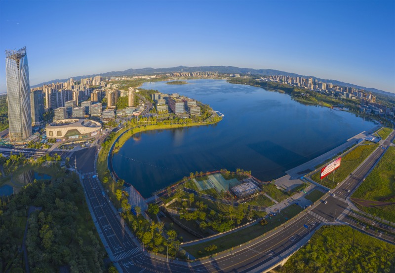 公園城市首提地——興隆湖水生態(tài)綜合提升工程。成都建工集團(tuán)供圖