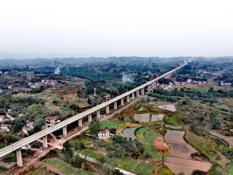 四川鐵建承建的自宜鐵路（四川省首條時速350km高鐵）ZYZQ-2標。四川鐵建供圖