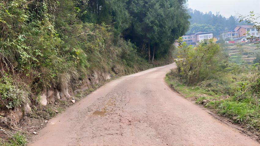 苦竹溪至雙魚湖水庫段道路原貌。通川區融媒體中心供圖