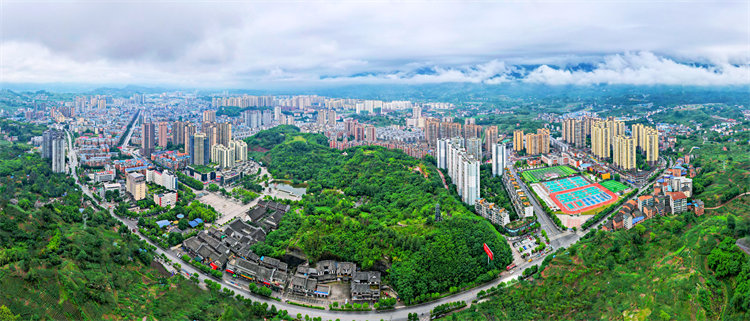 鄰水城市全景。鄰水縣委宣傳部供圖