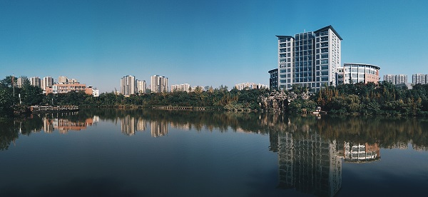 四川師范大學。