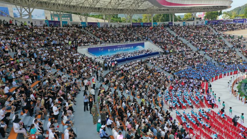 開幕市現(xiàn)場座無虛席。夏雨婷攝