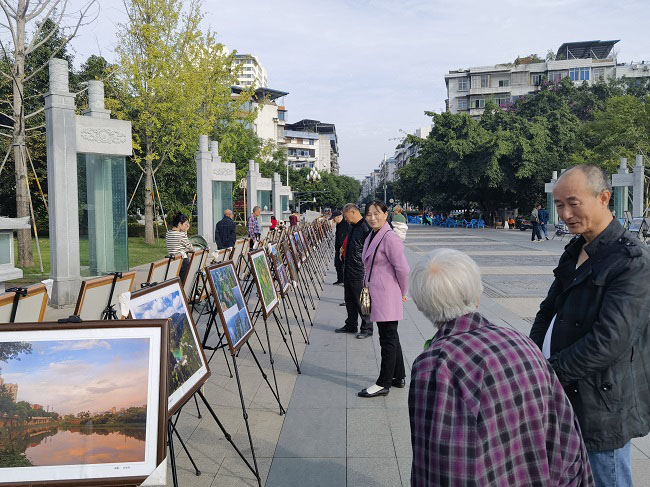 攝影展現場。宋紅斌供圖