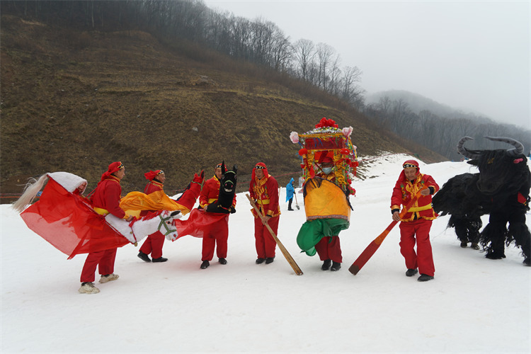 滑雪場傳統民俗表演。張文良供圖