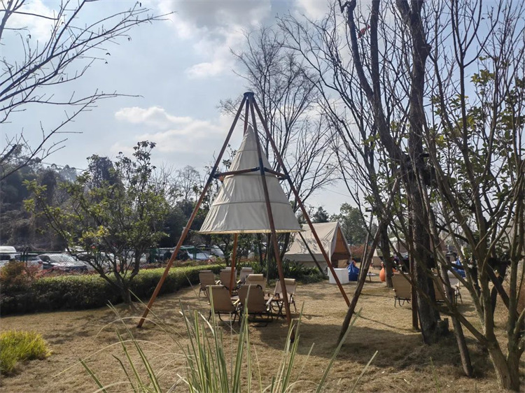 高空棧道緣啟高空餐廳圍爐煮茶。四川天府新區融媒體中心供圖